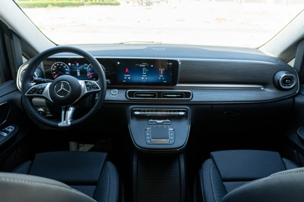  Black Mercedes V300 Avantgarde Extra Long Photo 7