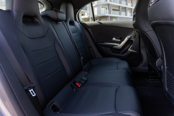  Grey Mercedes A180 Photo 12