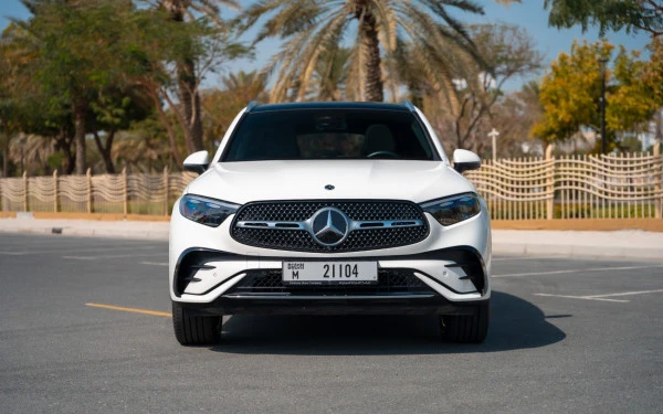  White Mercedes GLC 200 SUV Photo 2